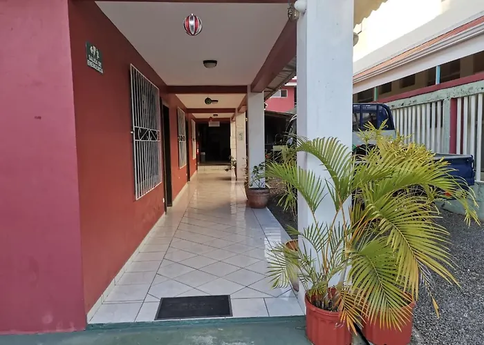 Hotel Cabinas Jacomar