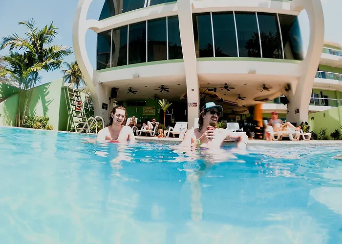 Room2Board Hostel And Surf School