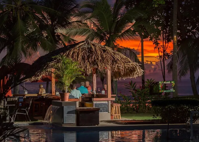 Club Del Mar Oceanfront
